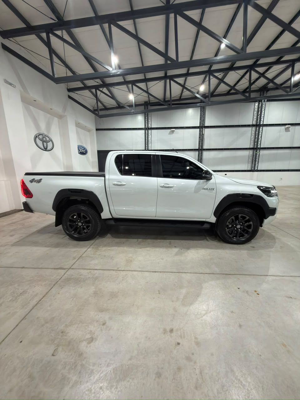 Toyota Hilux (L21) 2.8 TDI C/D 4X4 Conquest AT6 - Imagen 11